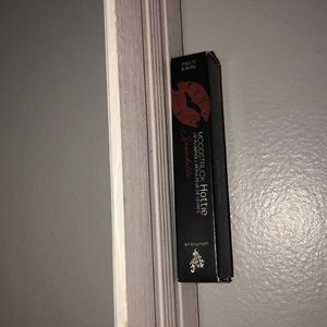 Younique hottie lip plumper in color shandelle